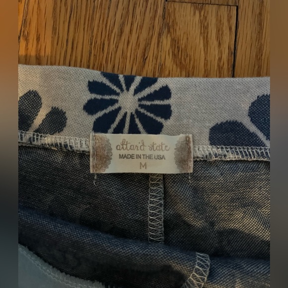 Altar’d State Floral Pants - Size M - Picture 3 of 3
